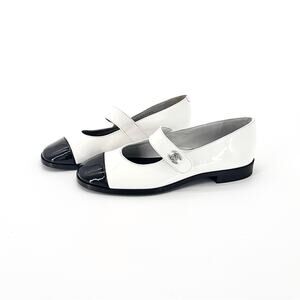 Chanel CC Logo Turnlock Calfskin Patent Leather Cap Toe Maryjane Flats Shoes 37